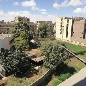 هوستل فونتانا الأقصر